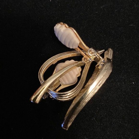 Vtg Sarah Cov Patent Pending Gold atone Clip On  Earrings - Picture 5 of 7